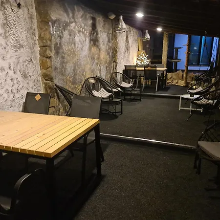 Zamak Kompleks Κάμπινγκ Trstenik